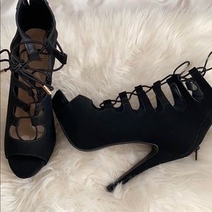 Heels 7 1/2 NEW